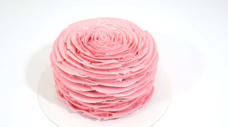 Торт в виде розы из крема