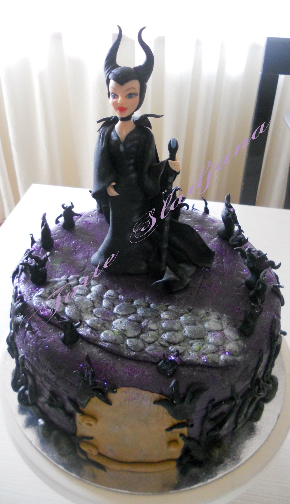 Торт Maleficent