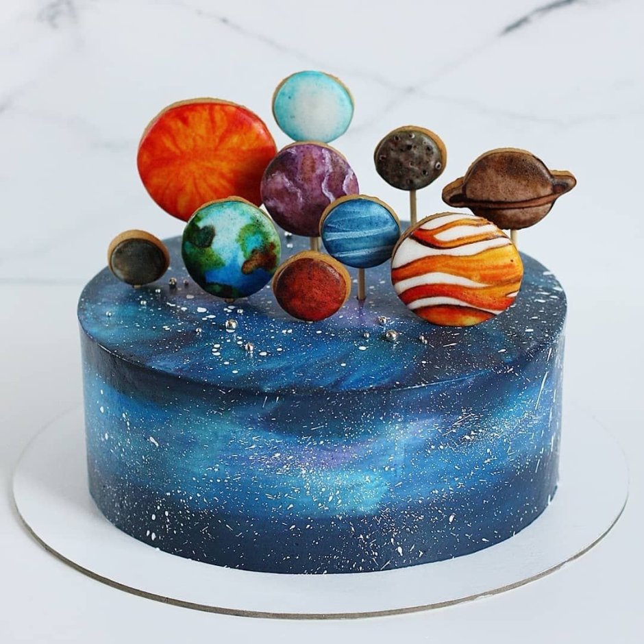 Украшение торта в космической тематике