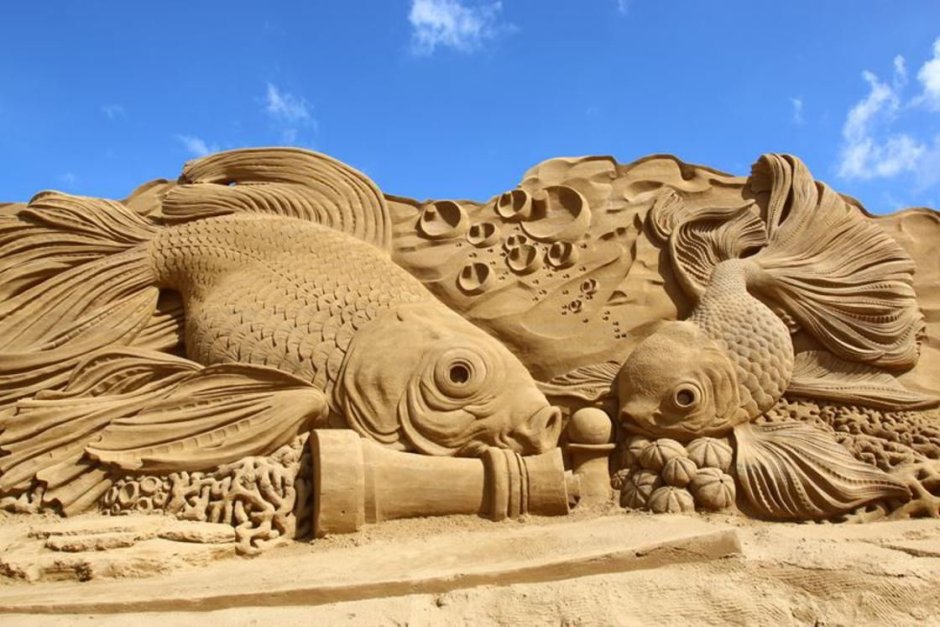 Фигуры животных из песка