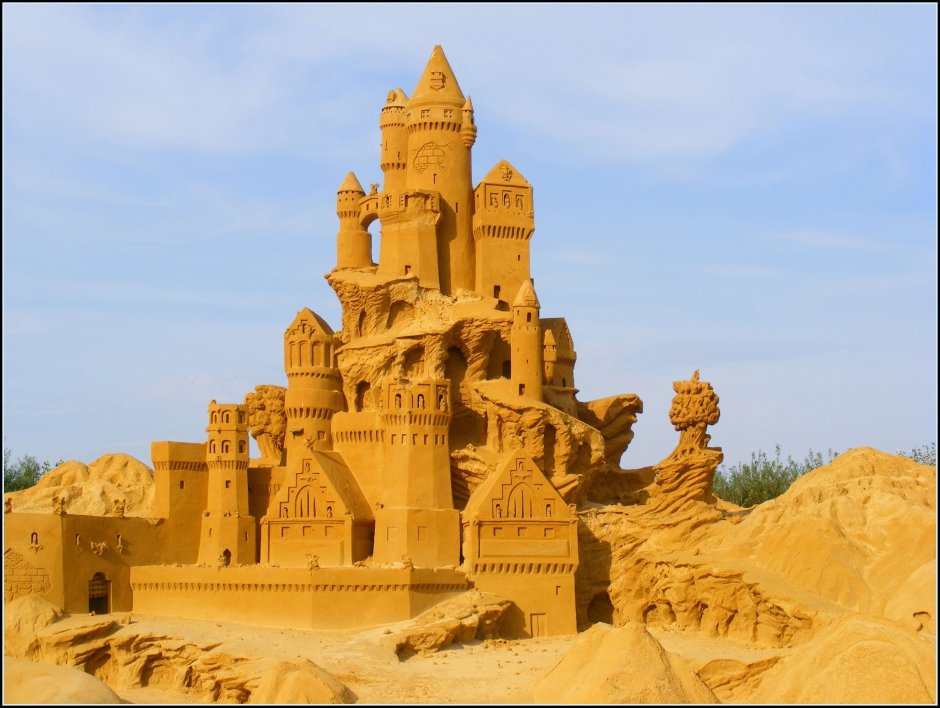 Фестиваль фигур из песка — Sand Sculpture Festival