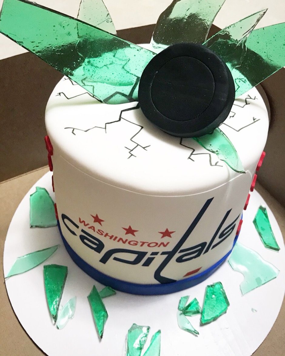Торт хоккей круглый