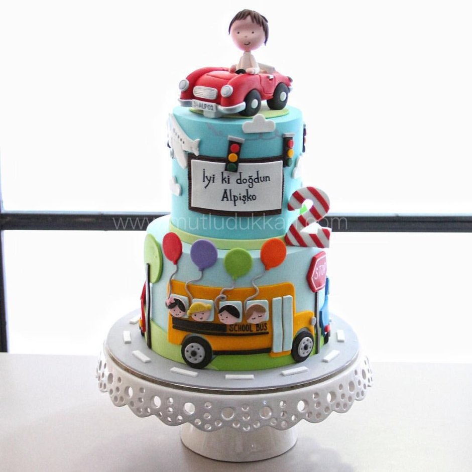 Торт с автобусом для мальчика