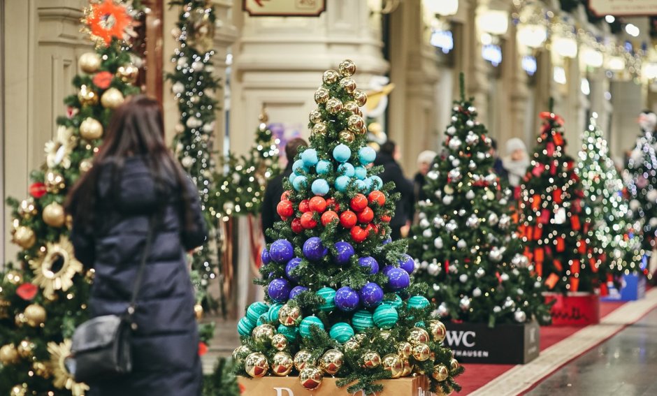Выставка «новогодние ёлки в ГУМЕ на красной площади»