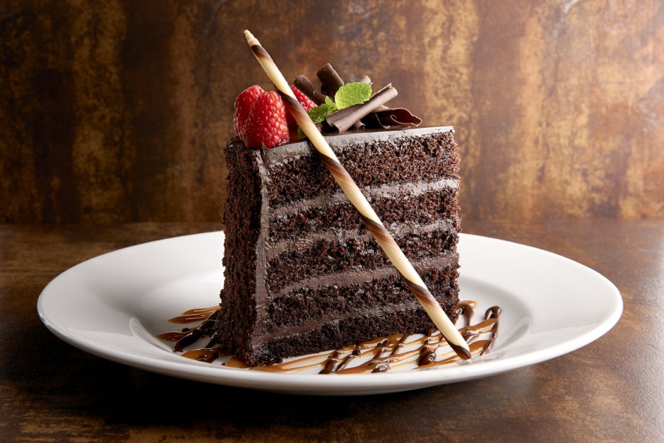 Шоколадный торт красивая подача