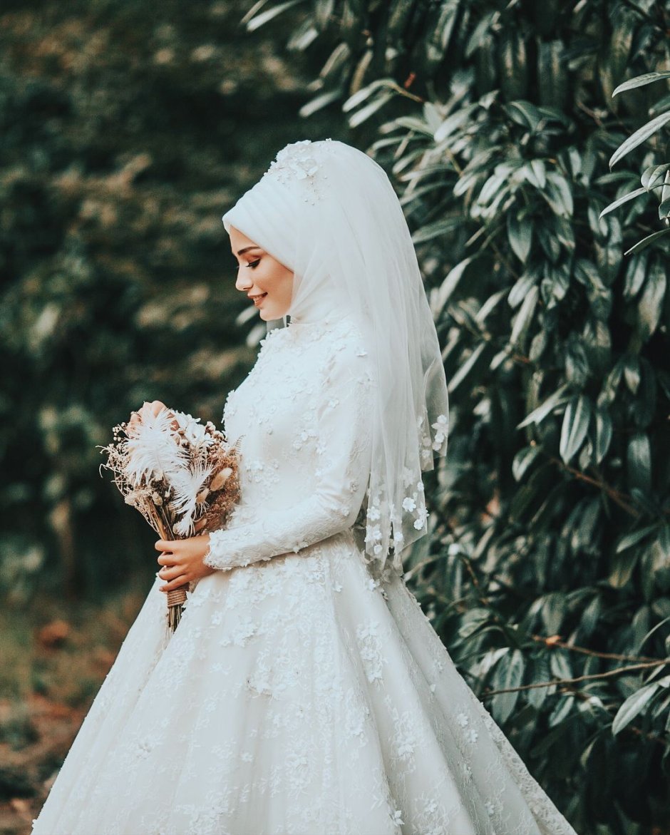 Свадебное платье с платком