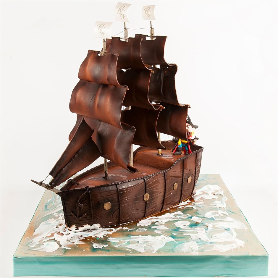 Корабль из шоколада