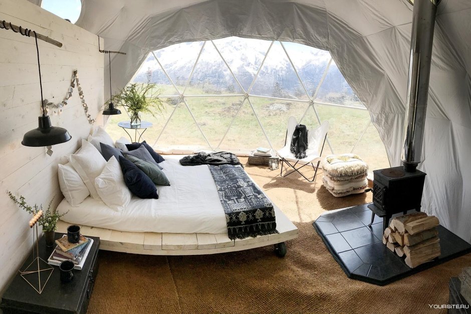 Уютная палатка внутри