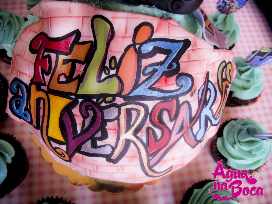 Торт с граффити для подростка