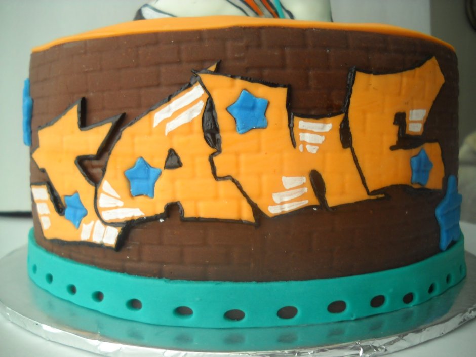 Торт с граффити атрибутикой