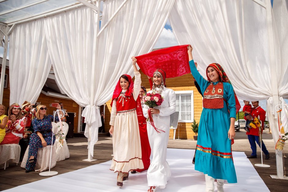 Национальный национальный костюм Татаров