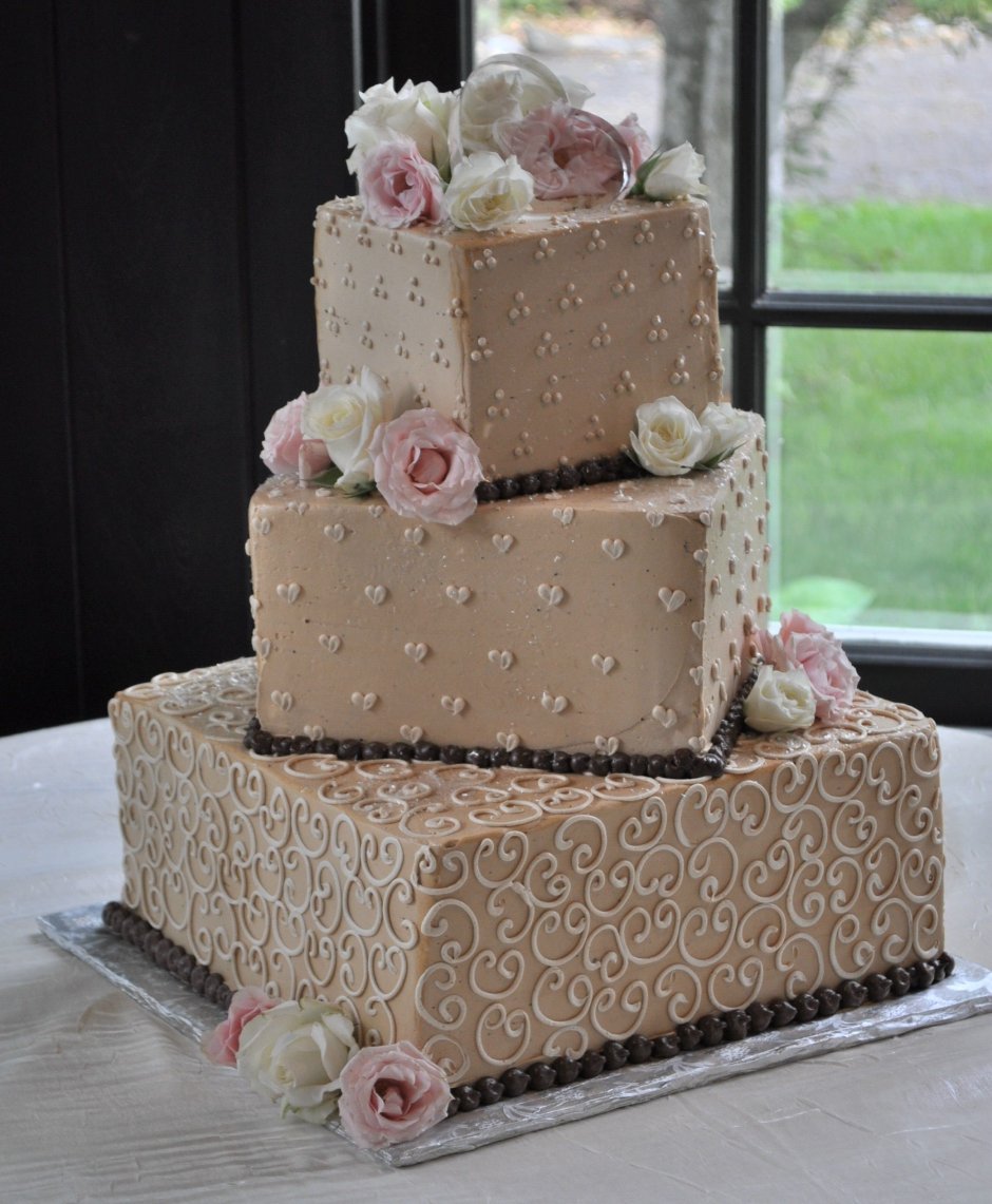 Квадратный свадебный торт в один ярус