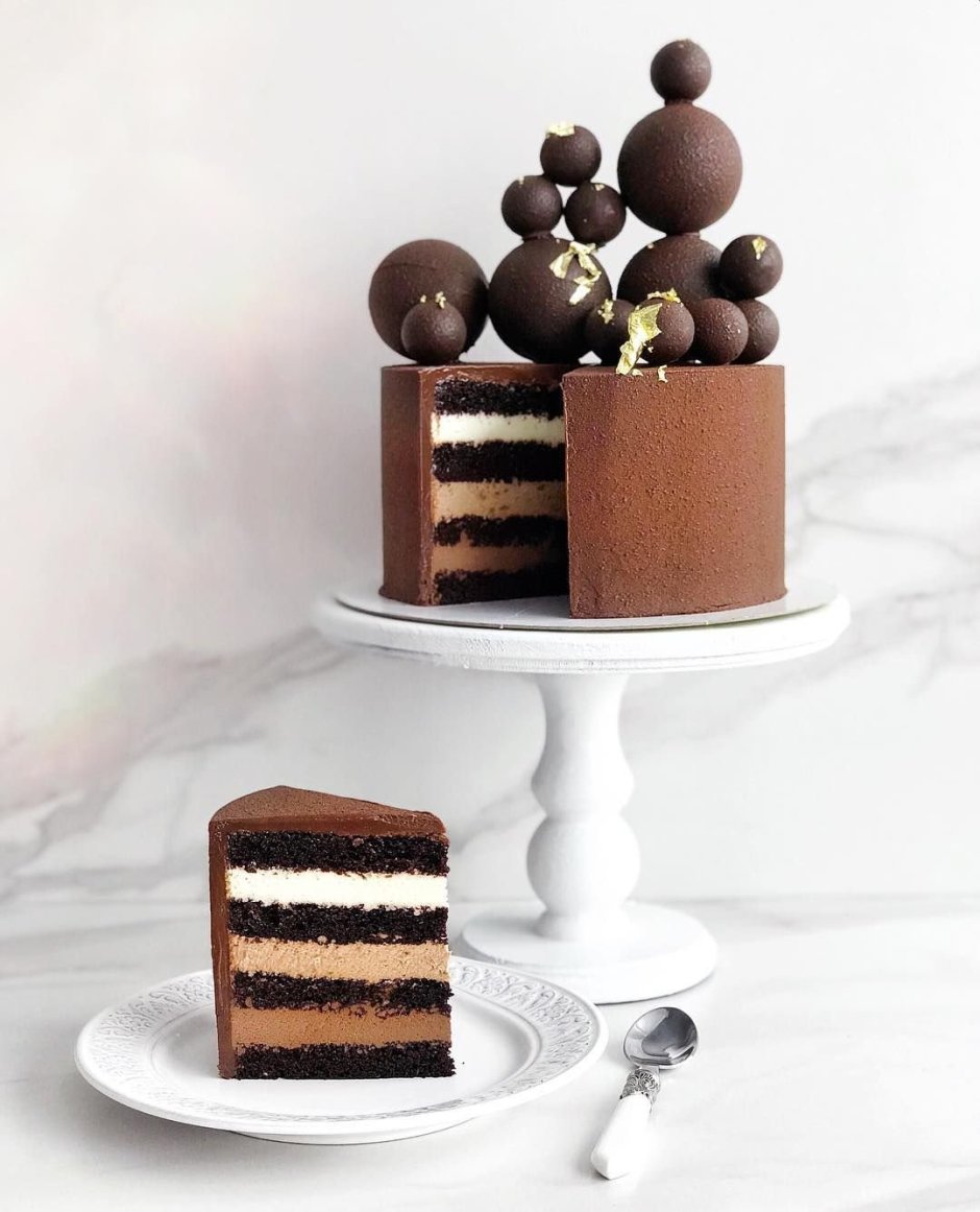 Торт три шоколада декор
