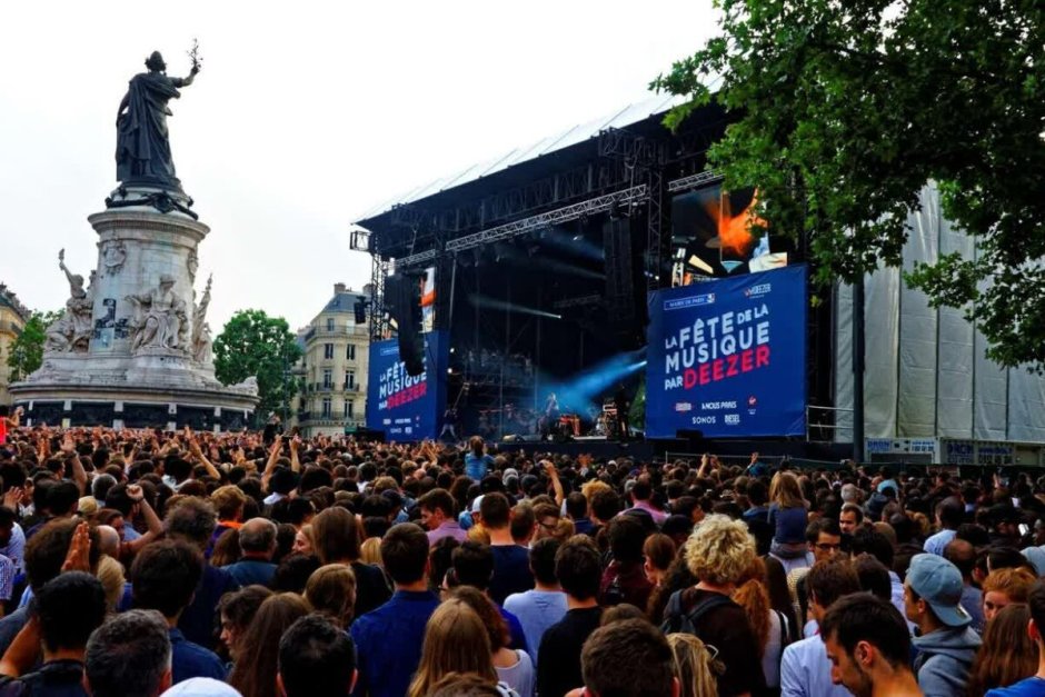 Музыкальный фестиваль во Франции