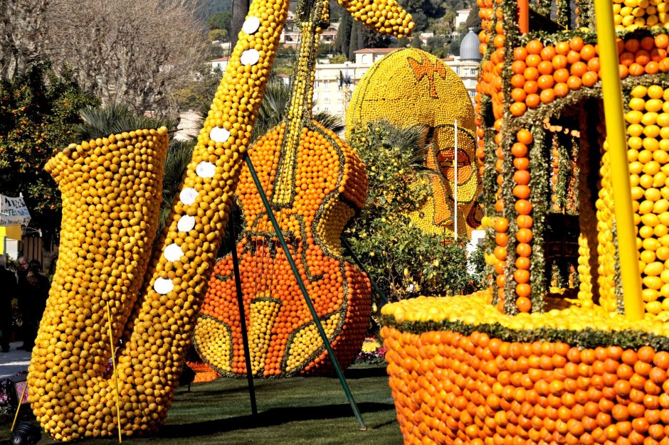 Ментон фестиваль Лимонов парад золотых фруктов