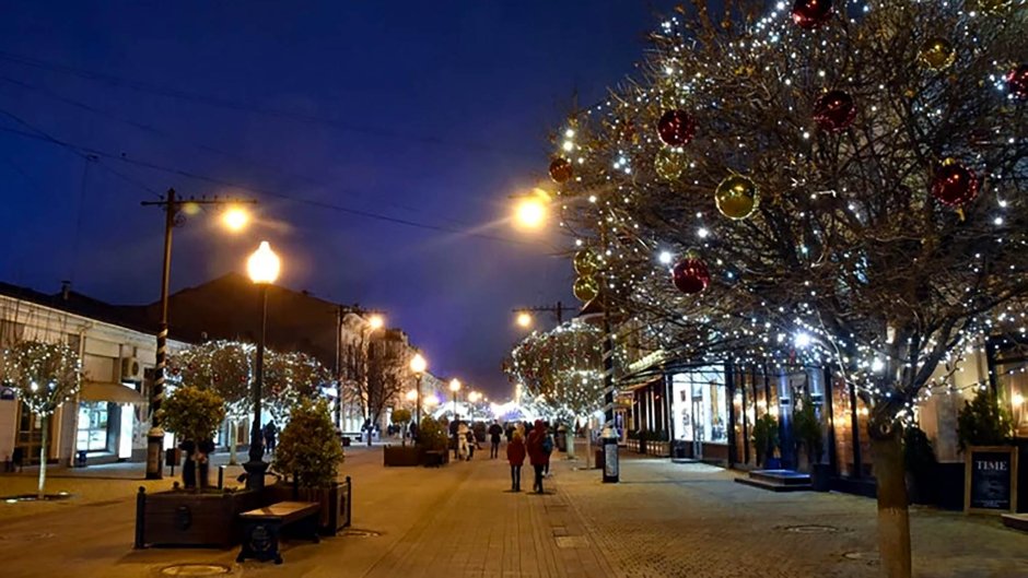 Красивые места в центре Симферополя на новый год