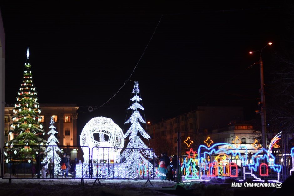Красота Новогодняя на площади Гагарина