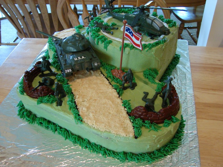 Торт на военную тему