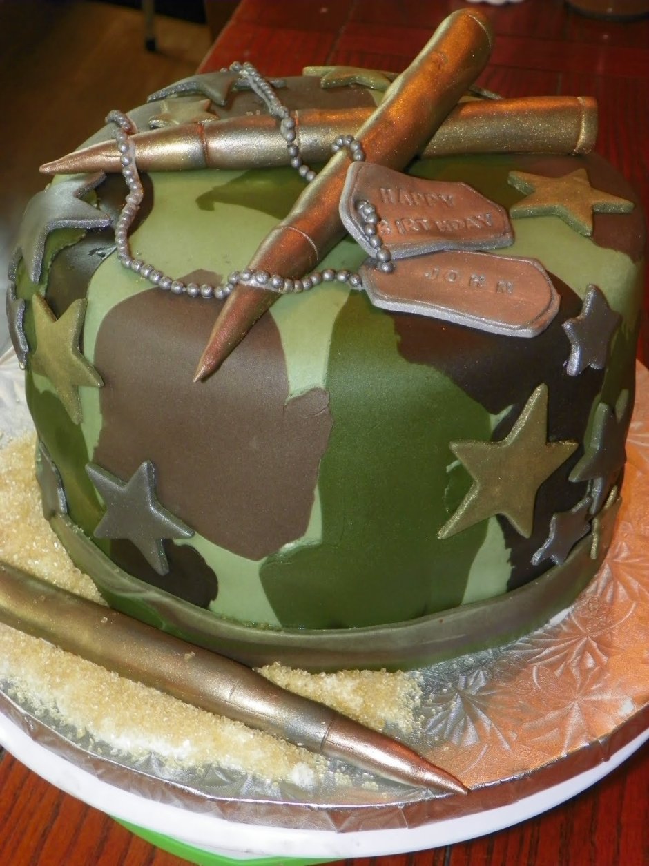 Декор торта с военной техникой