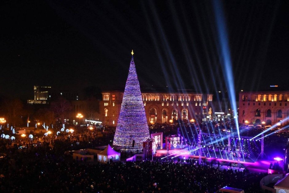 Новогодний Ереван 2022