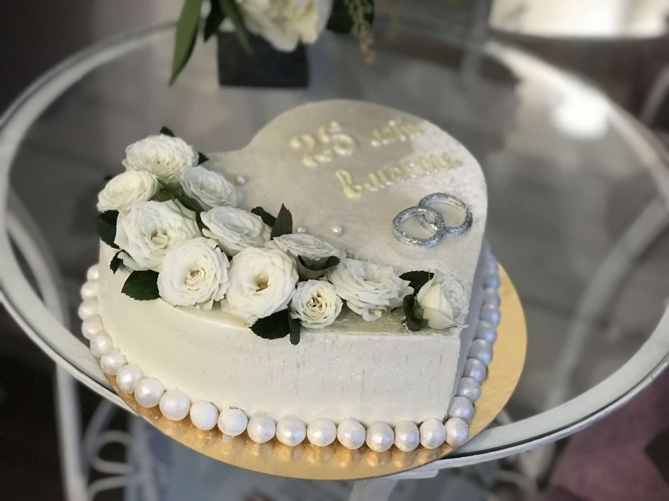 Декор торта на хрустальную свадьбу