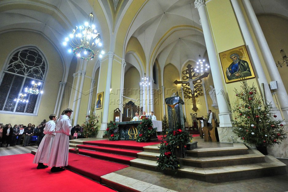 Католический собор в Москве в Рождество
