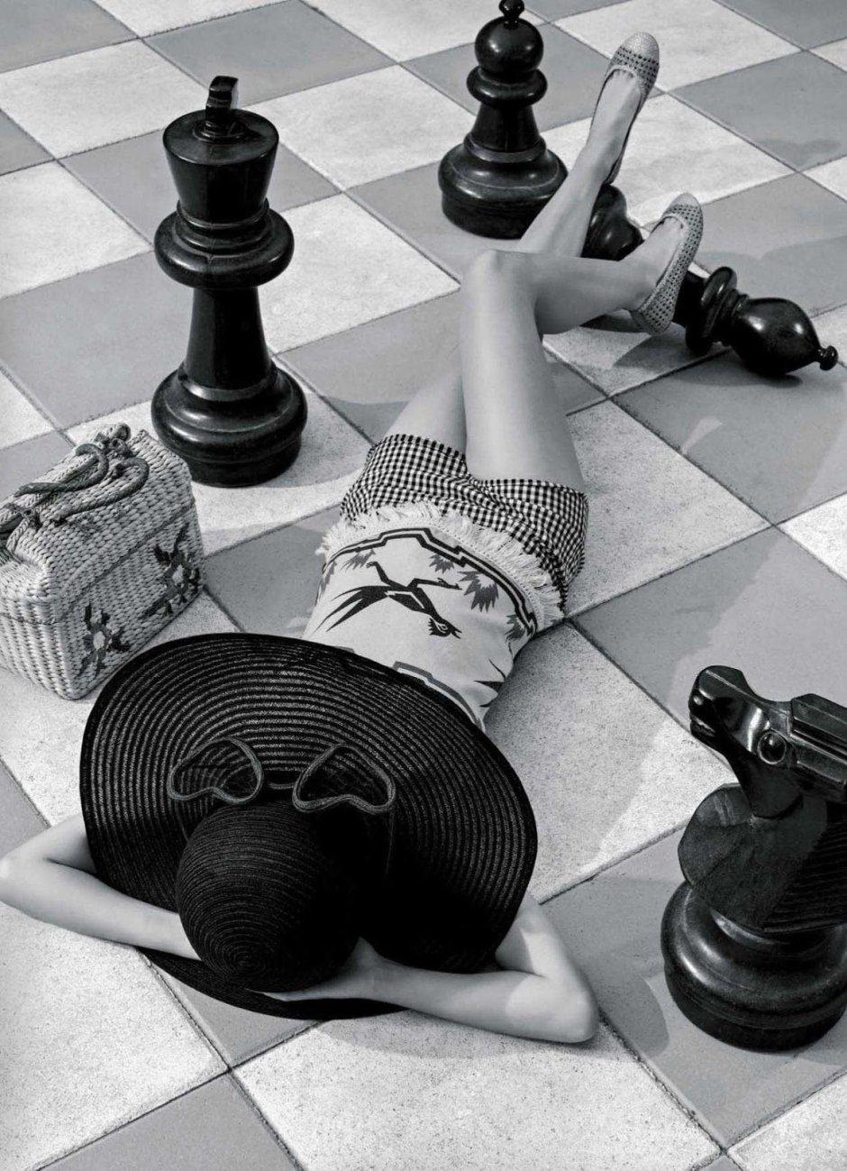 Фотосессия на шахматной доске