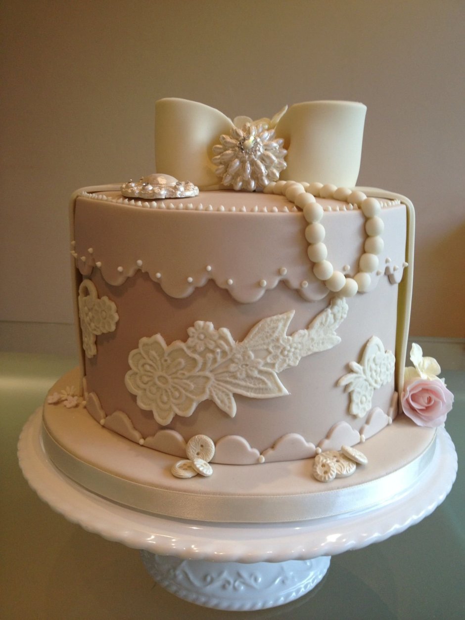 Свадебный торт глянцевый