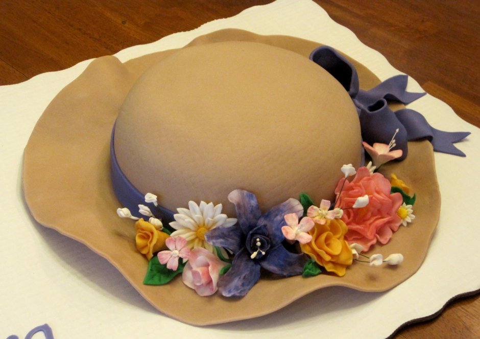 Торт женщина в шляпе