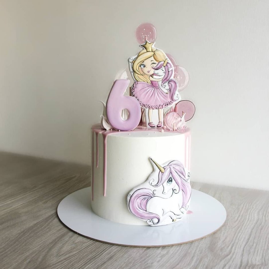 Очень красивый тортик принцесса