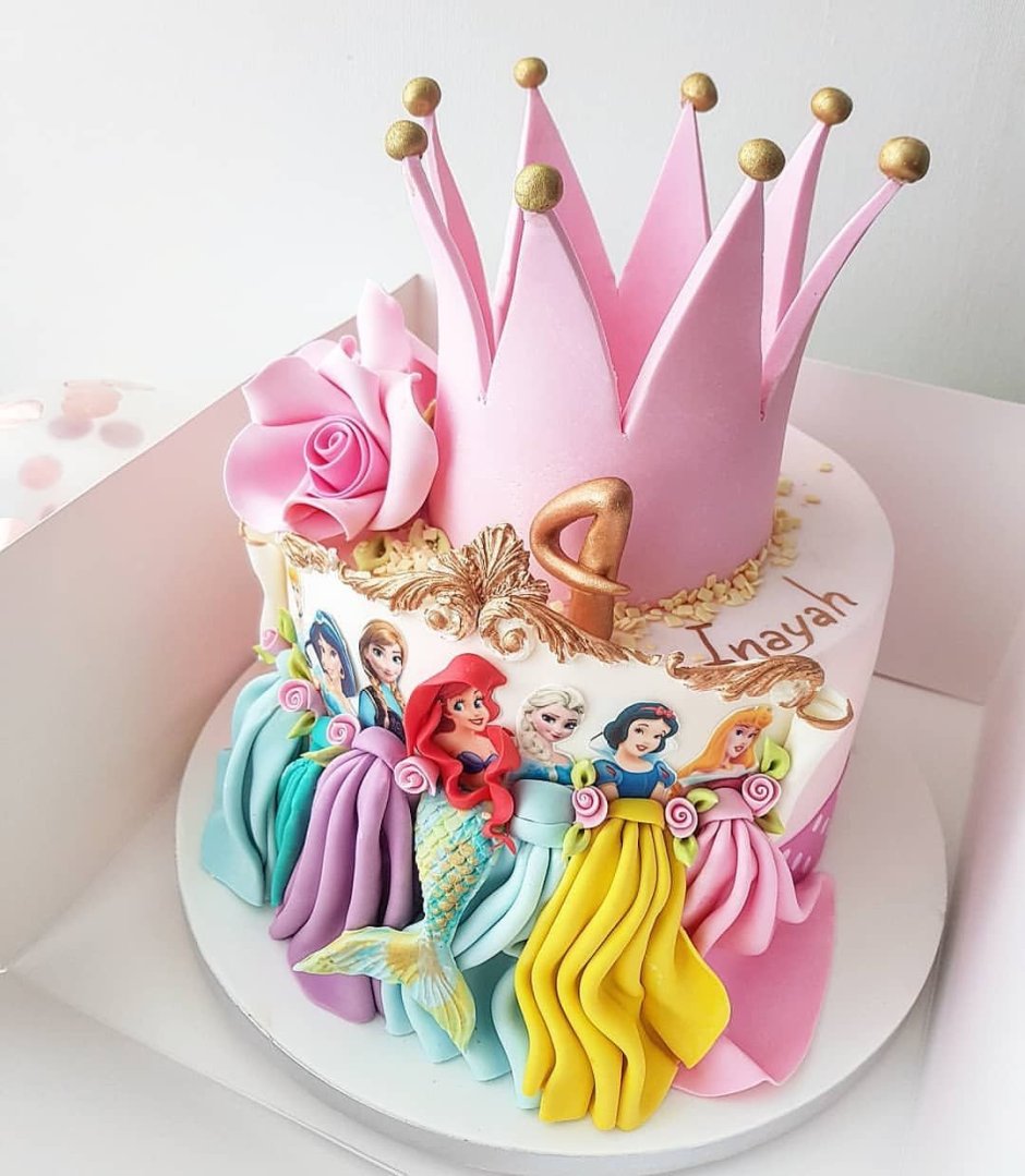 Двухярусный торт с принцессами