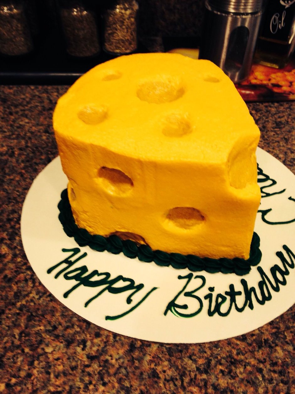 Торт в форме сыра