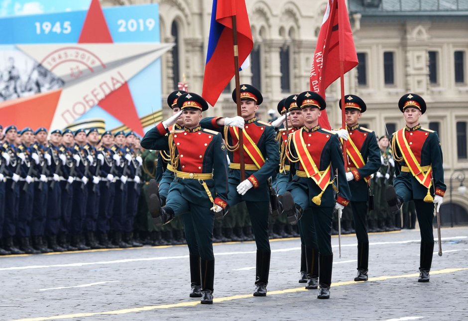 Назарбаев на параде Победы 2019