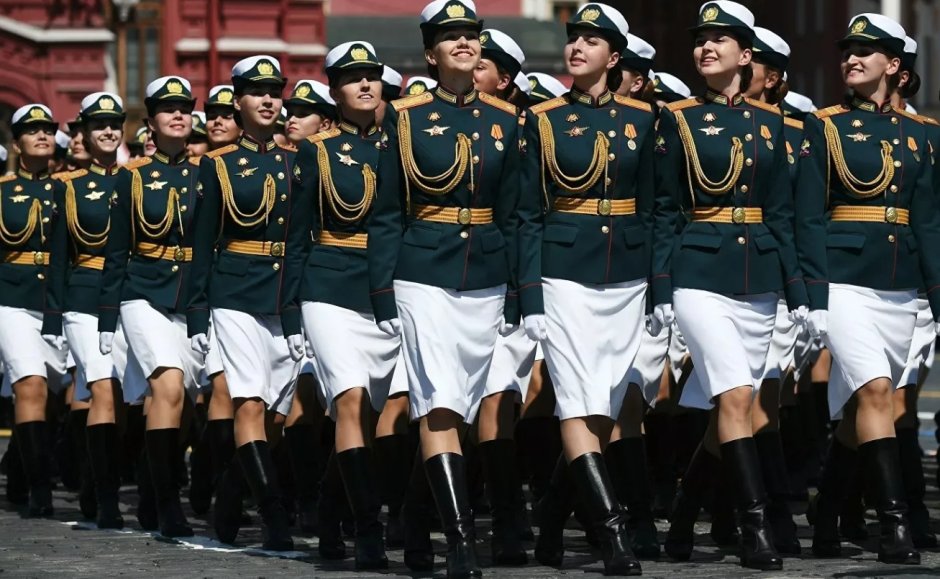 Женский батальон на параде Победы 2021