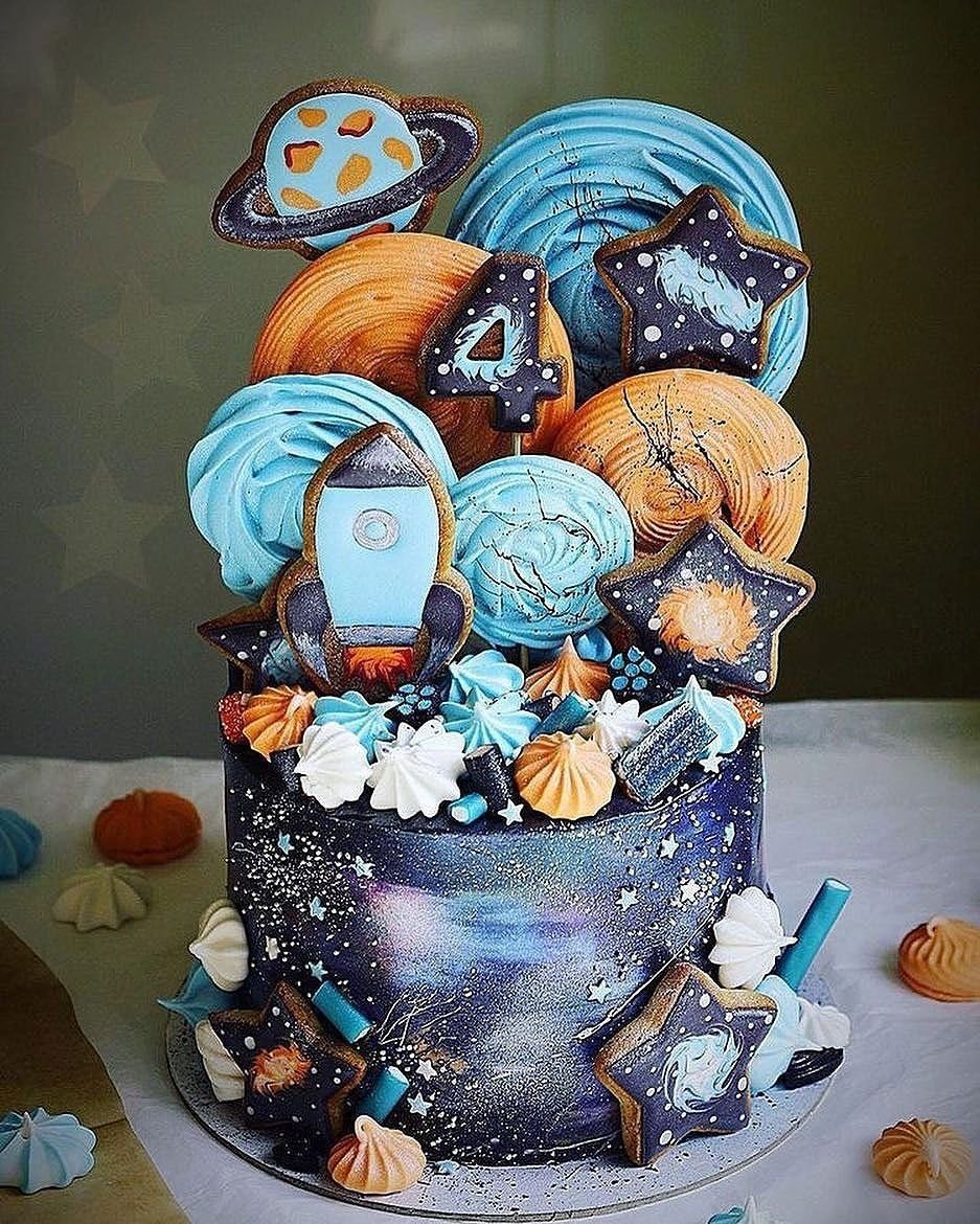 Торт с планетами