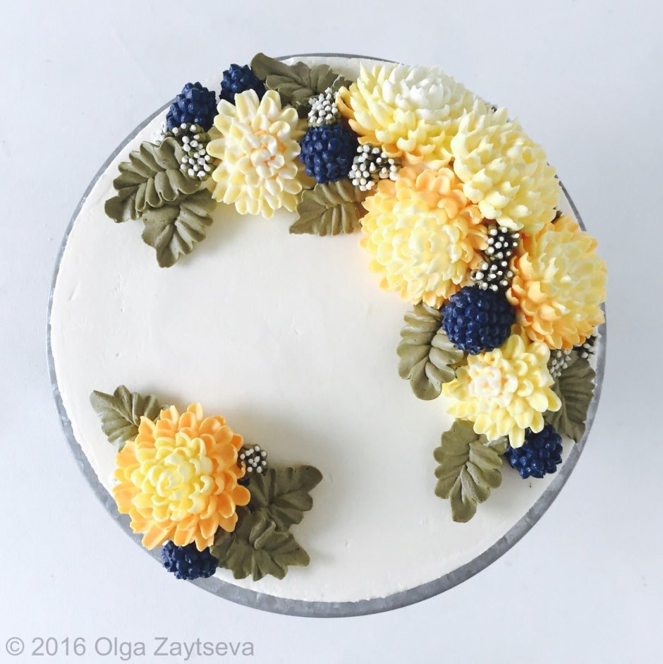 Украшение торта хризантемами