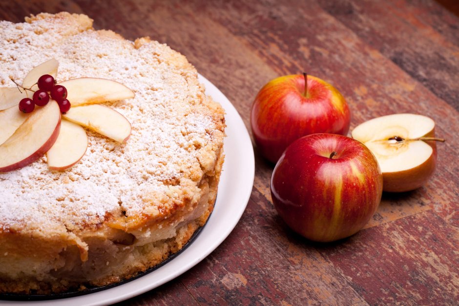 Французский яблочный пирог с кремом