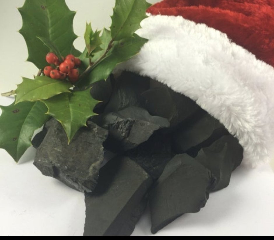 Уголь в подарок на Рождество