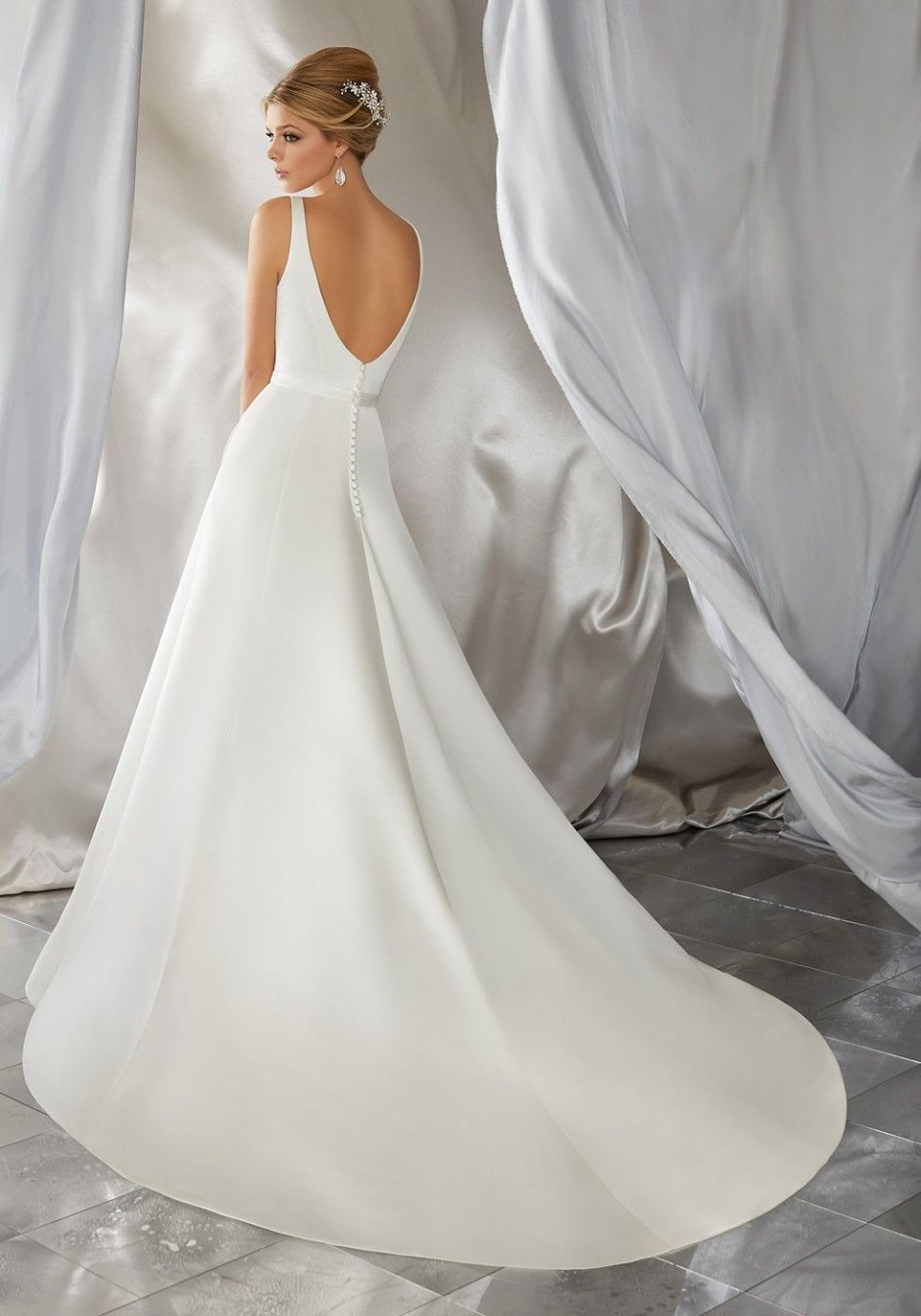 Серьги под атласное свадебное платье