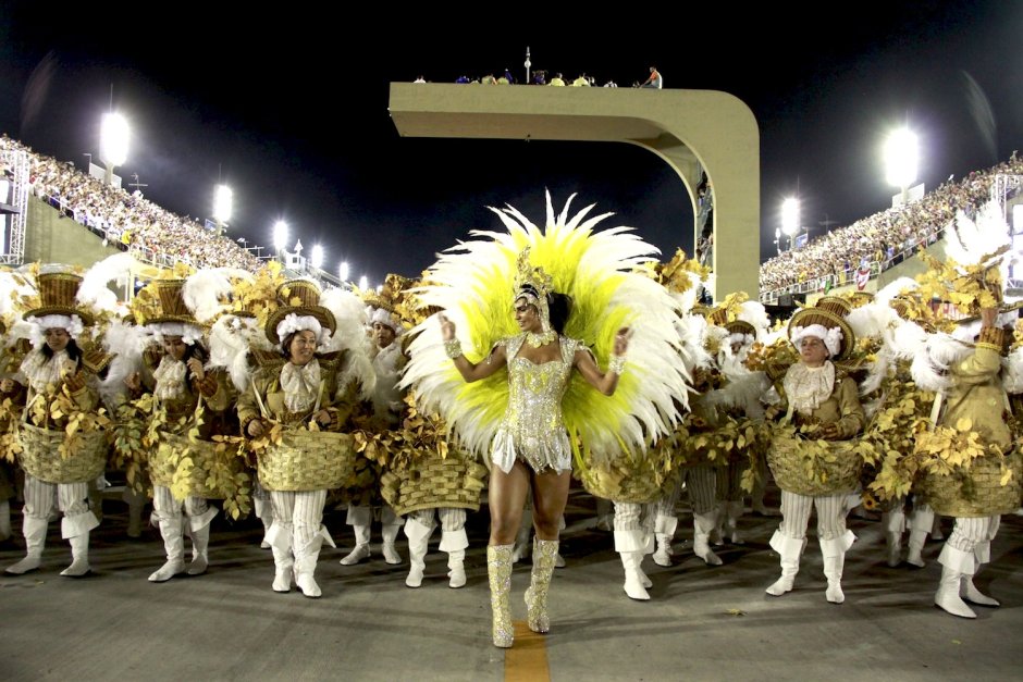 Карнавал в Бразилии костюмы