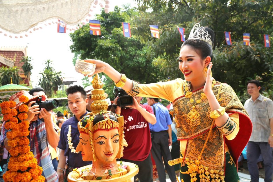 Лаос национальный праздник