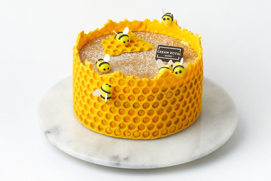 Декор пчелки на торт