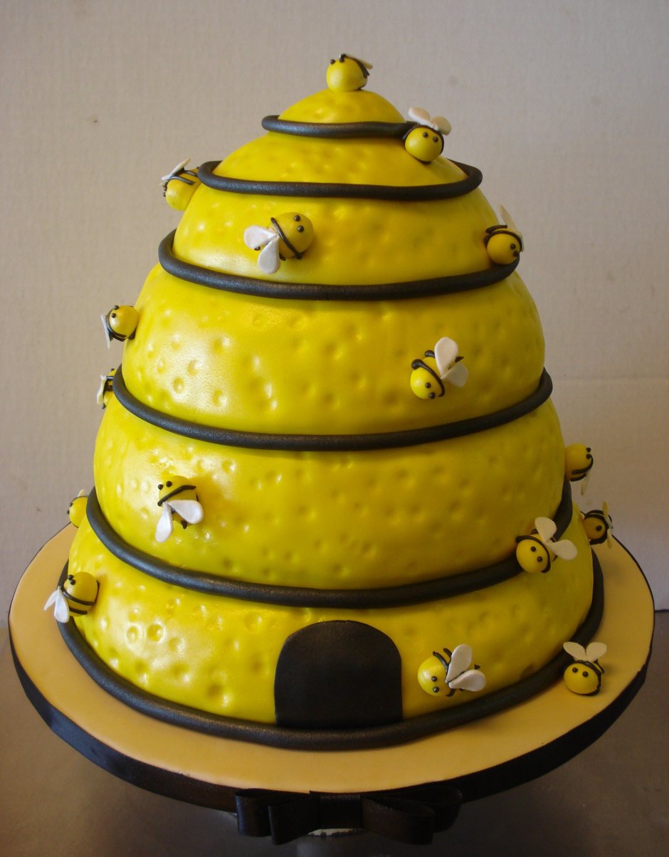 Торт желтый детский