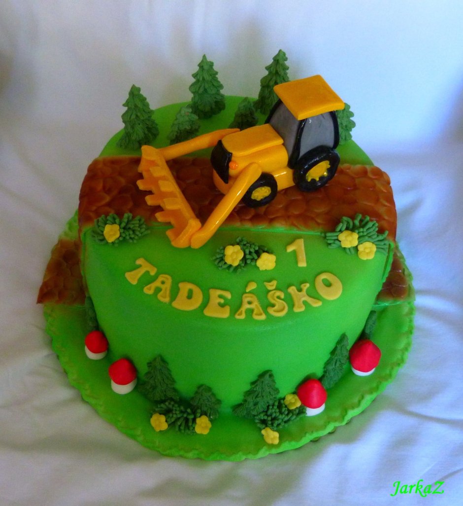 Торт с зеленым трактором