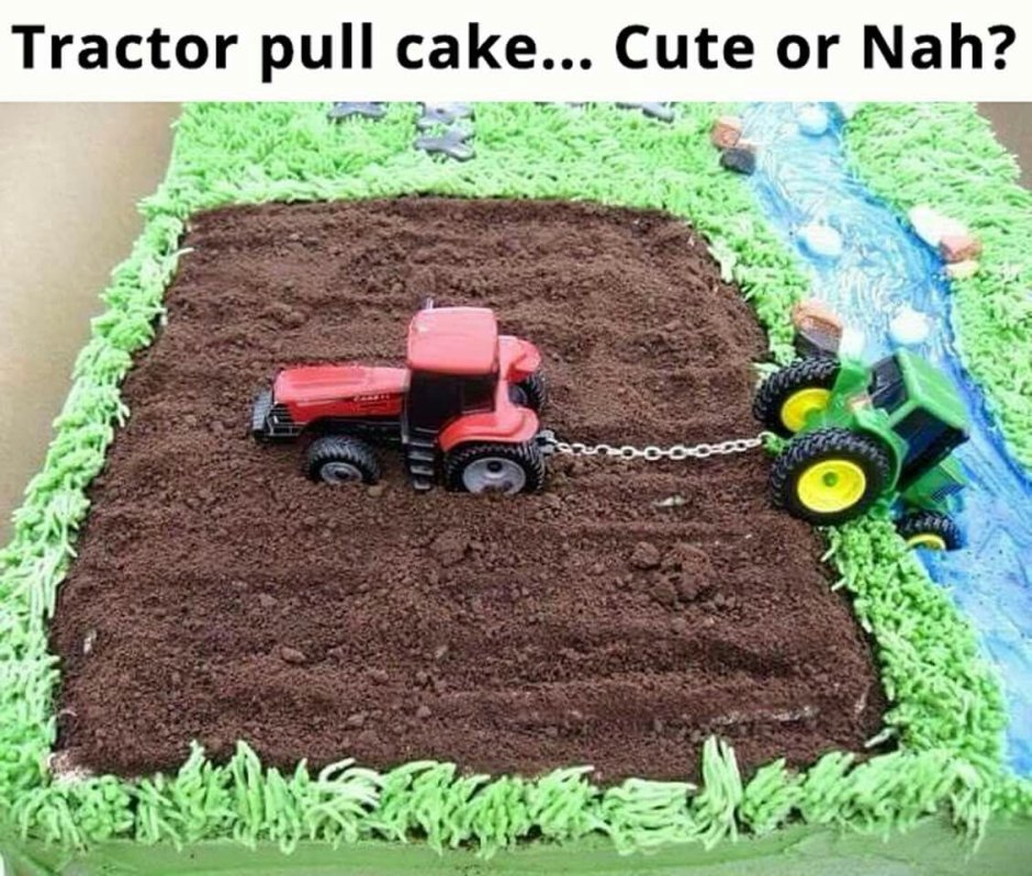 Торт поле с трактором