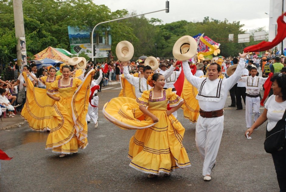Коста-Рика шествия и фестивали
