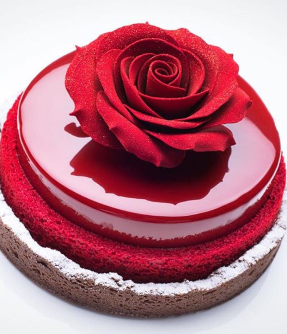 Торт с розами из шоколада