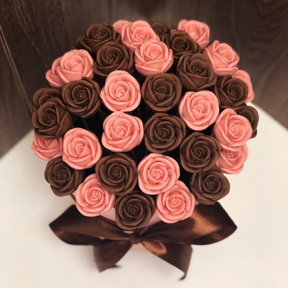 Розы из шоколада