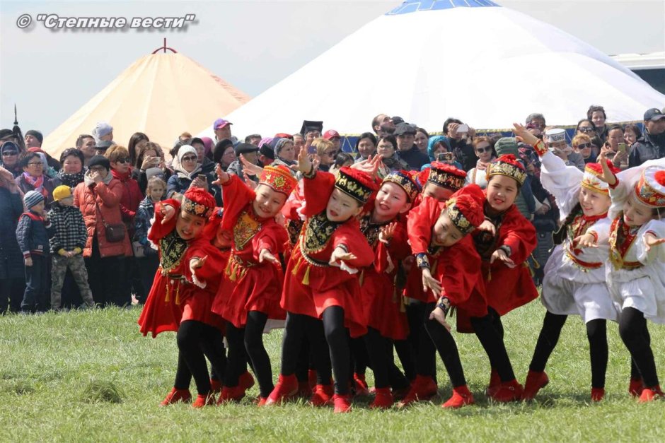 Праздники Калмыков фестиваль тюльпанов