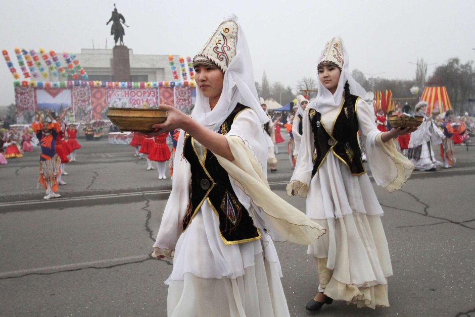 С праздником Нооруз на кыргызском